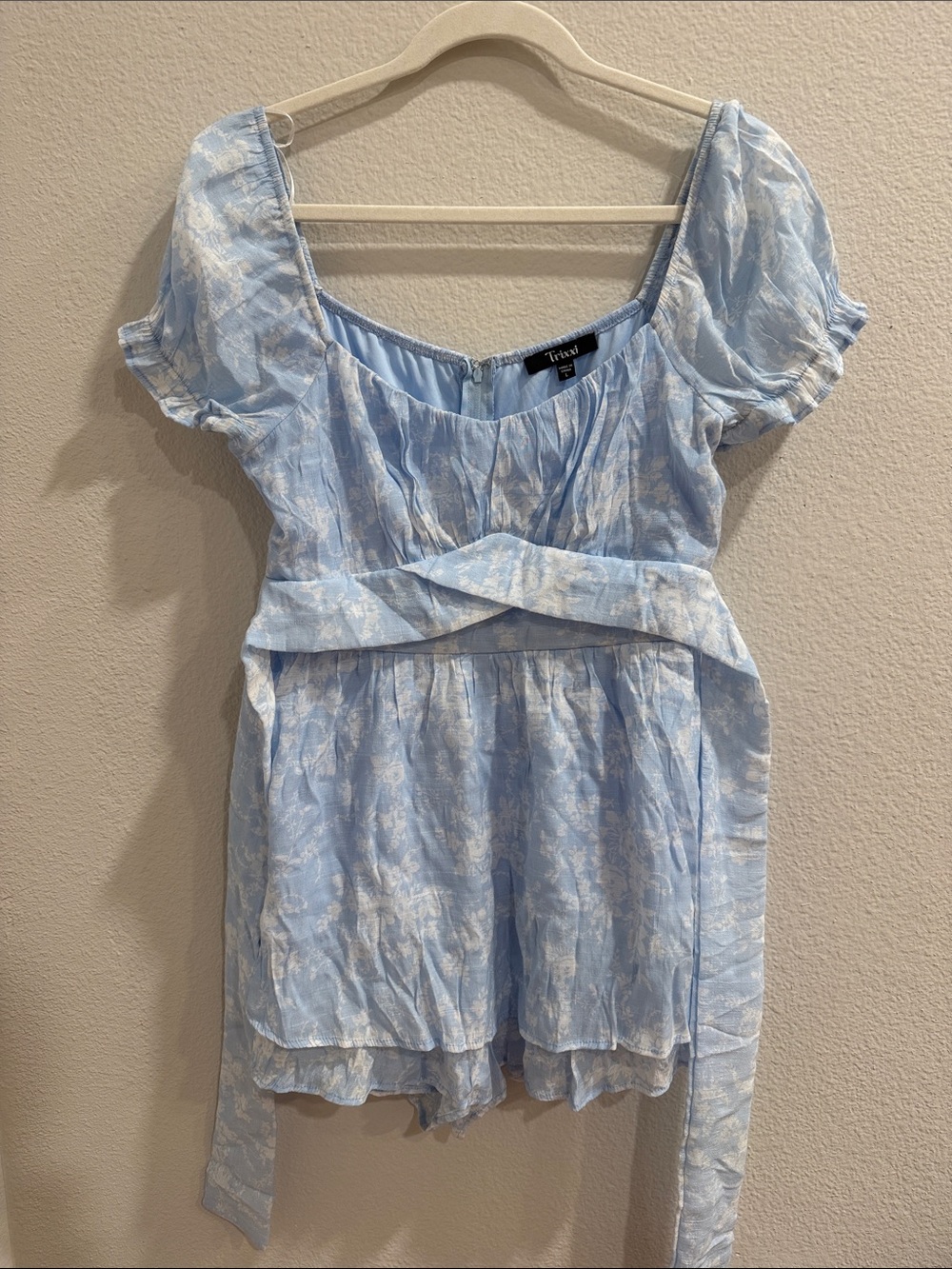 Francesca’s Light Blue Puff-Sleeve Waist-Tie Romper